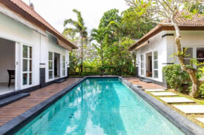 VILLA NIBEA-BALI 3BR villa with garden and pool in Umalas